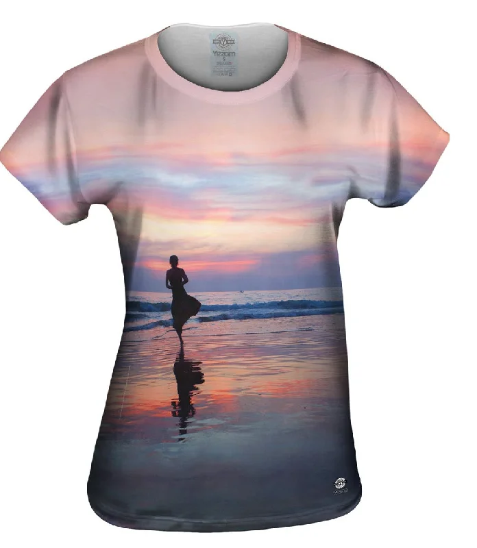  Laid - back Women's StyleYoga Beach Reflections