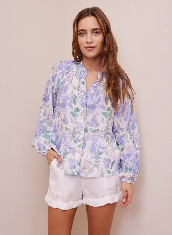  Monochromatic Office StyleFloral Linen Raglan Shirt