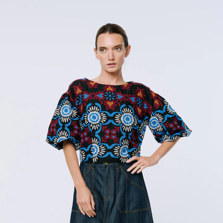  Polished Women's SatinWILLA EMBROIDERED BLOUSE