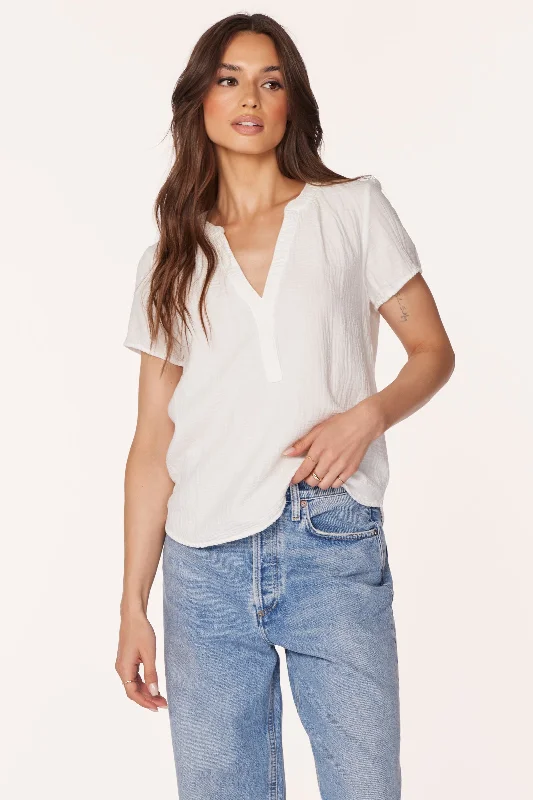  Monochromatic All - in - oneSPLIT NECK TOP