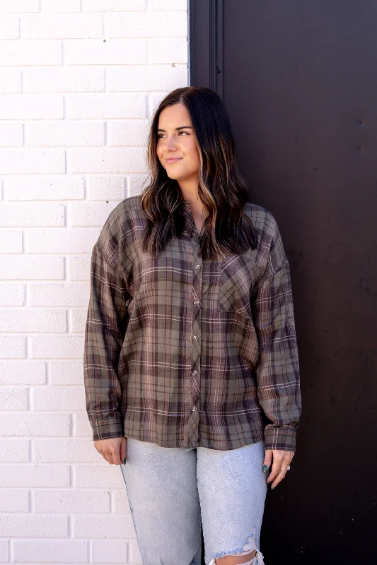  Relaxed Women's BeachyAlessia Oversized Flannel | Khaki