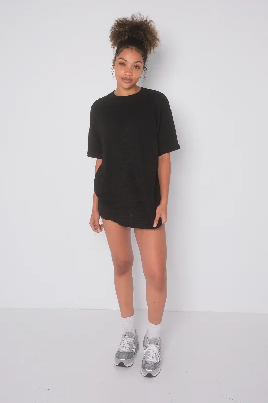  Unique Women's UpcycledLounge Oversized Tee - Black